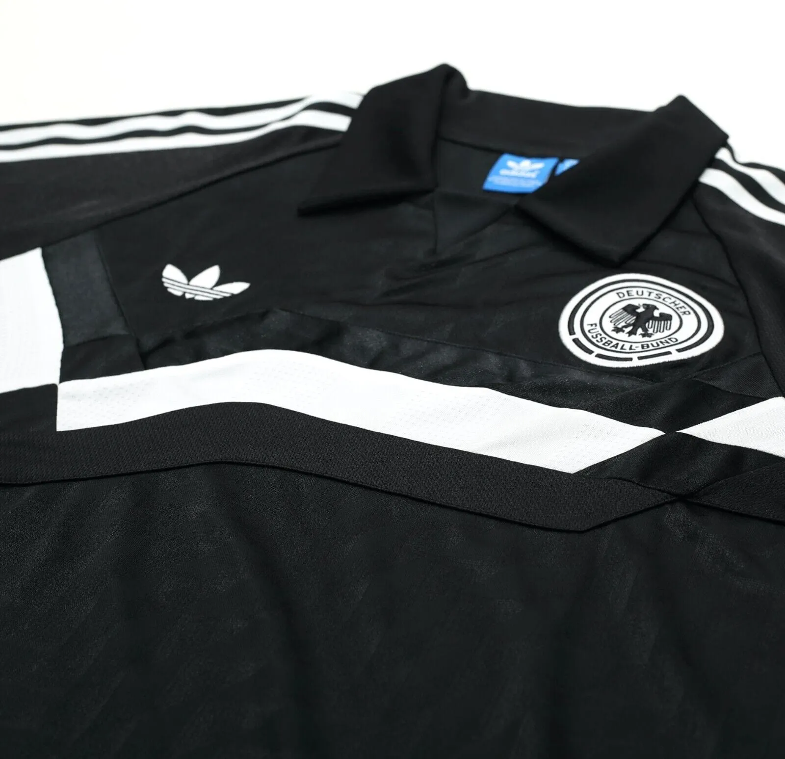 1988/91 WEST GERMANY Italia 90 Retro adidas Originals Football Shirt (M/L)