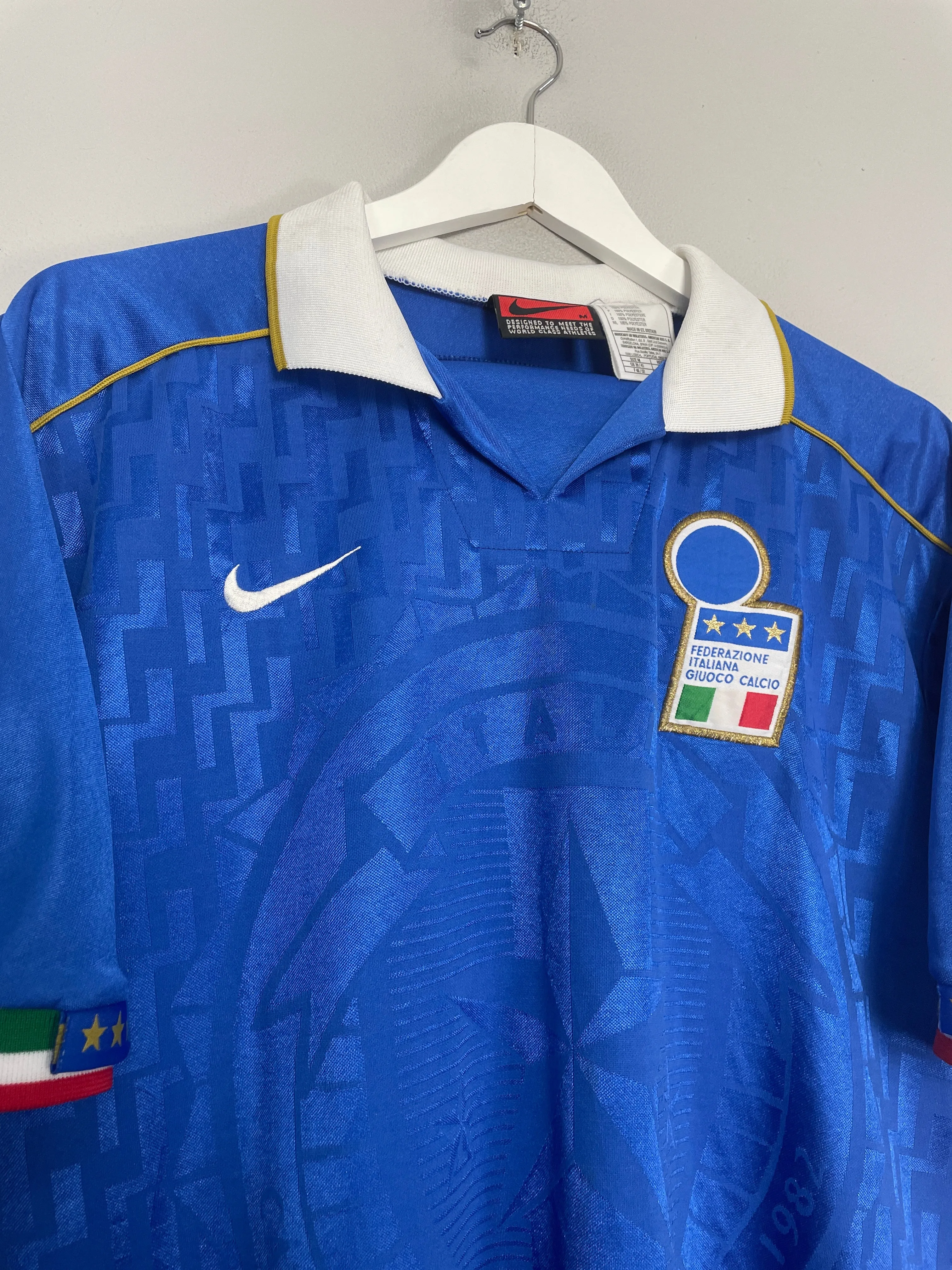 1995/96 ITALY HOME SHIRT (M) NIKE