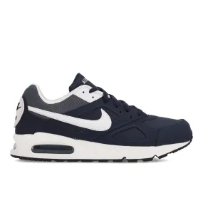 Air Max IVO