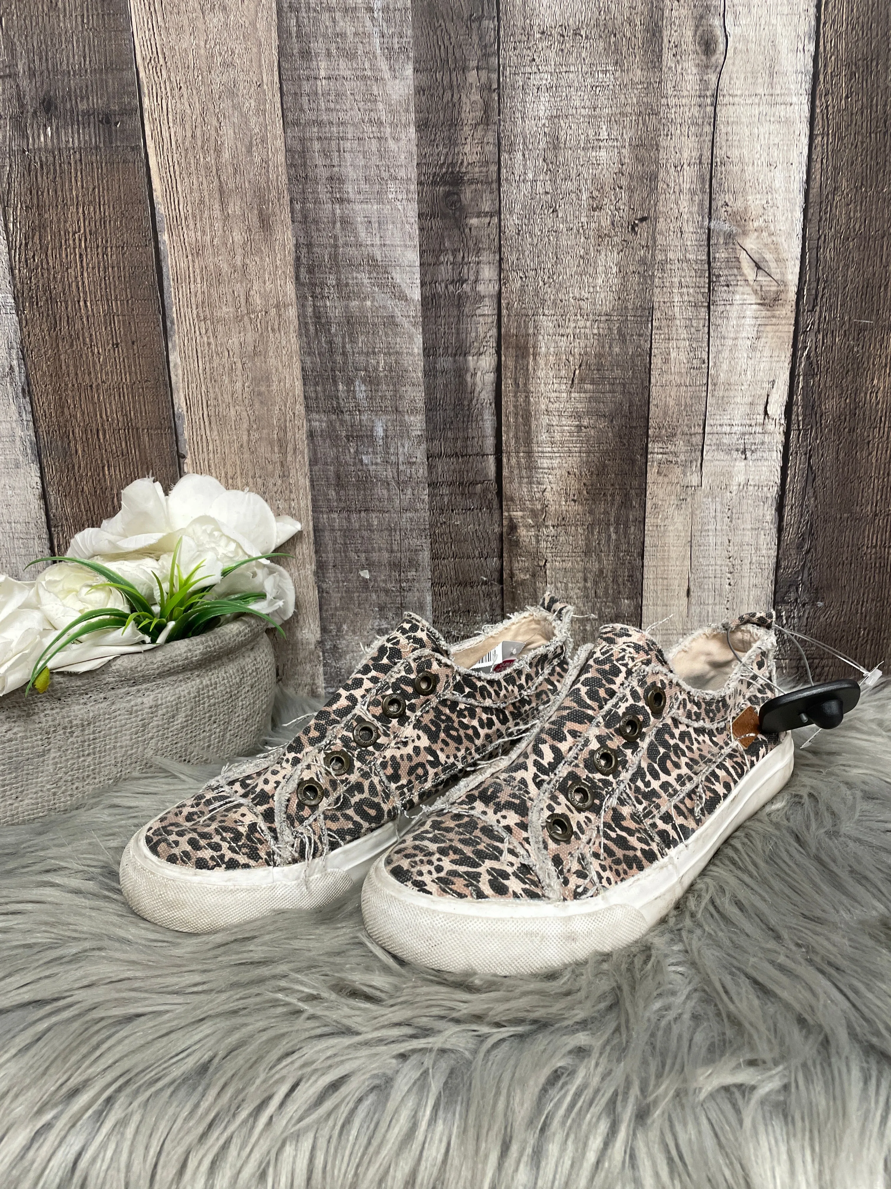 Animal Print Shoes Sneakers Blowfish, Size 8