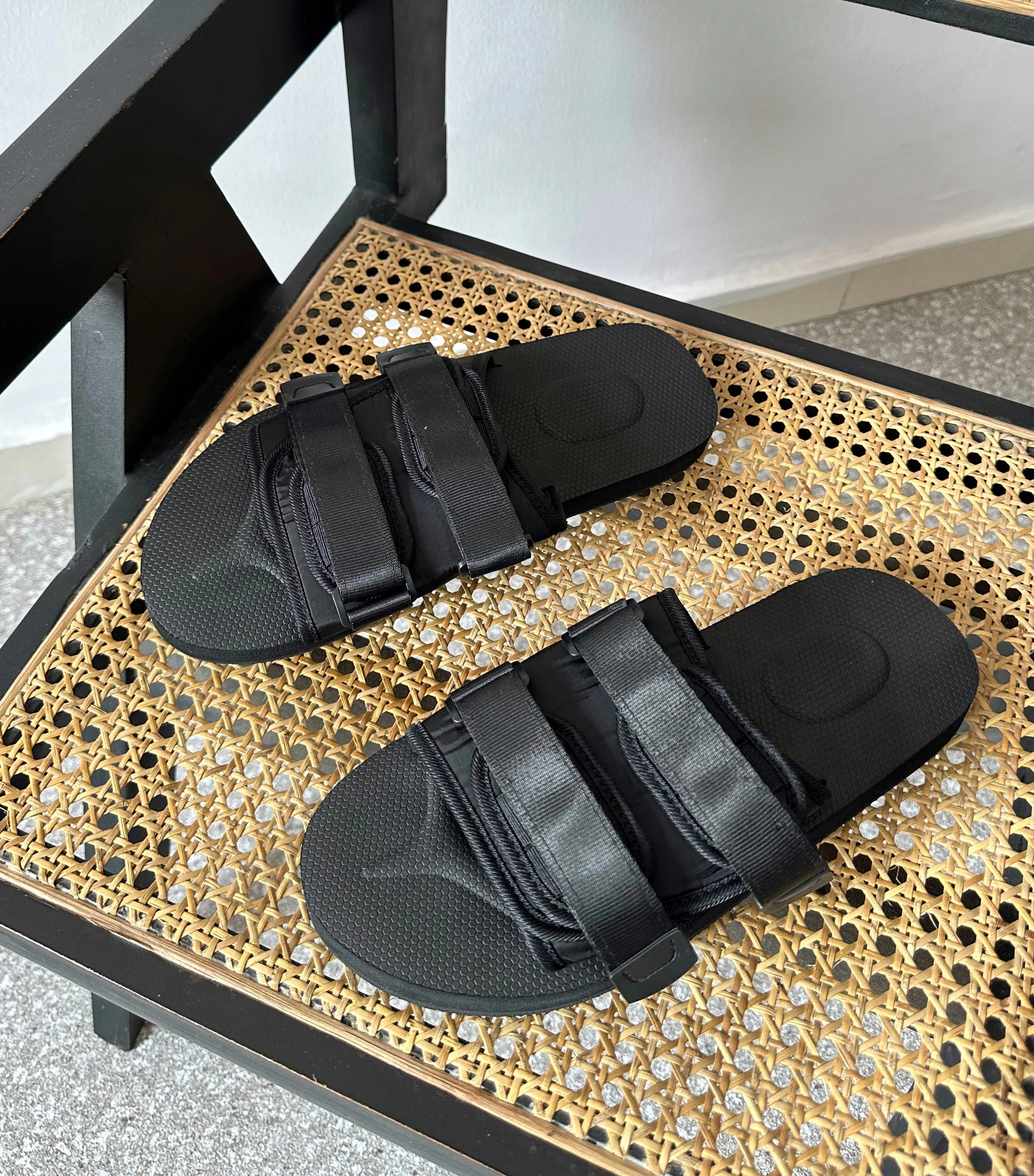 Antonio Velcro Slides 2.0