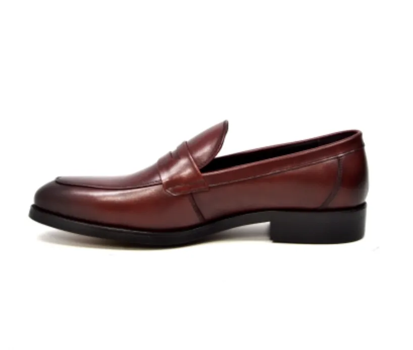 Berlin Mens Slip-On Dress Shoes: Sleek and Sophisticated