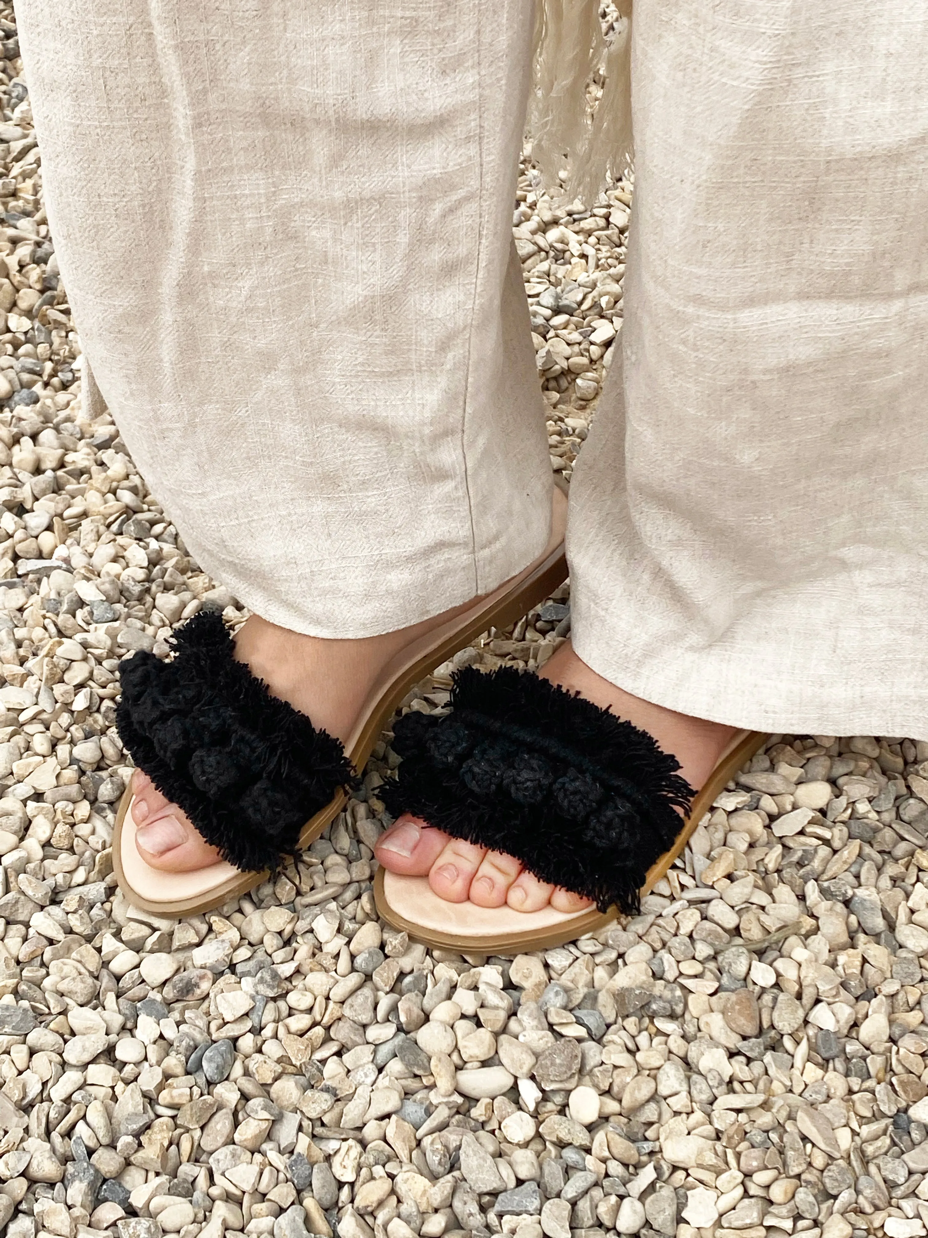 Black Fringes Slides