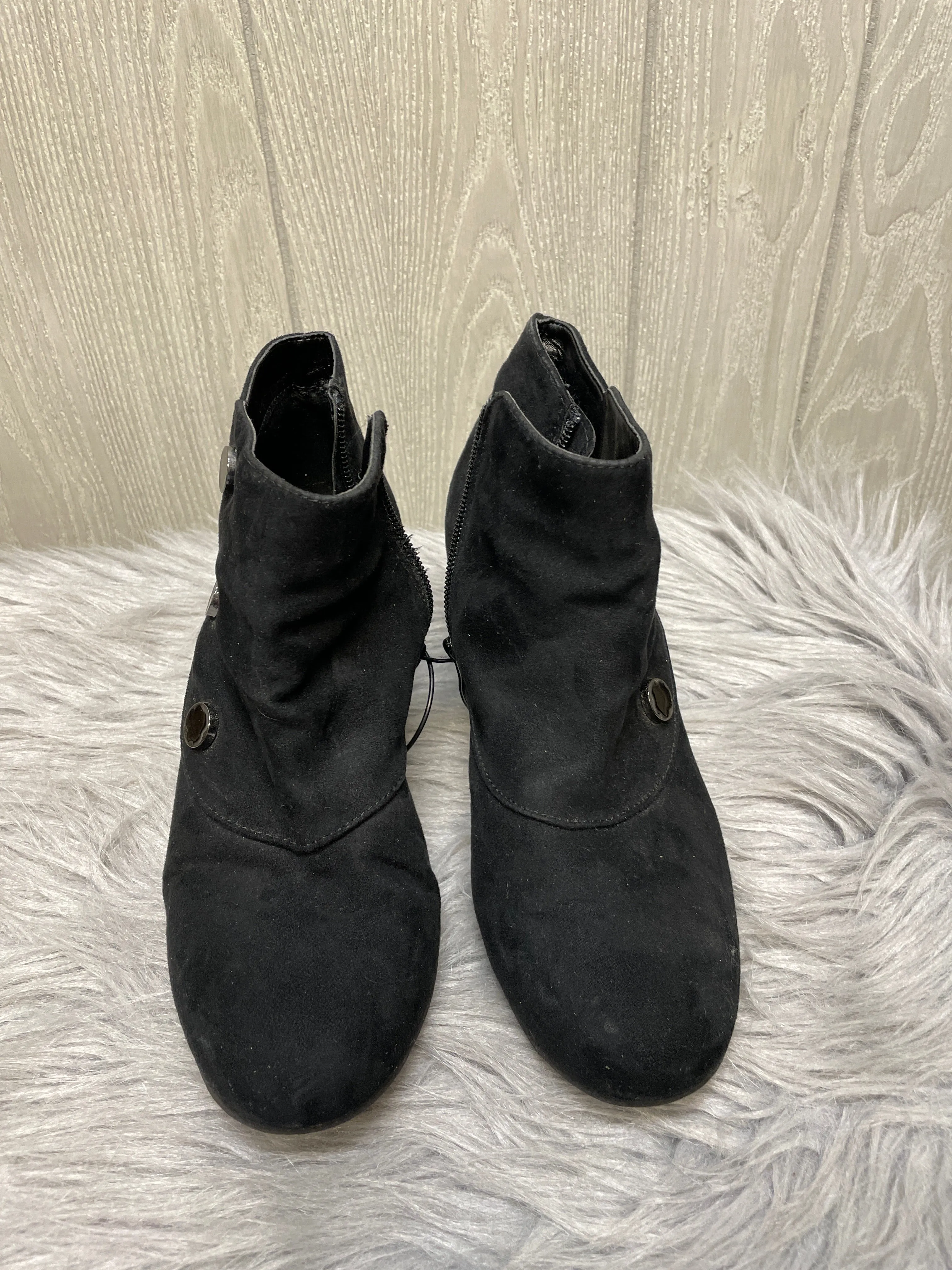 Boots Ankle Heels By Clothes Mentor In Black, Size: 8