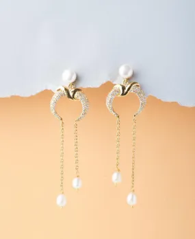 Delicate Stone Studded Pearl Earring