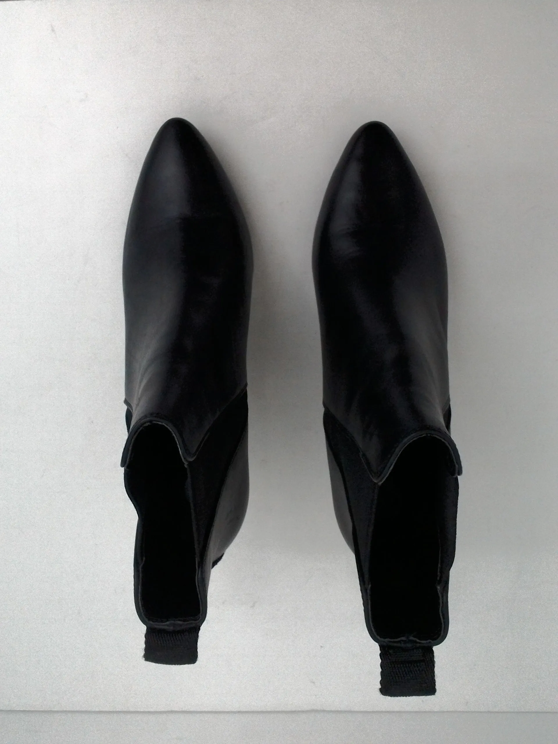 DKNY Women's Leather Black Booties Size 7.5 M