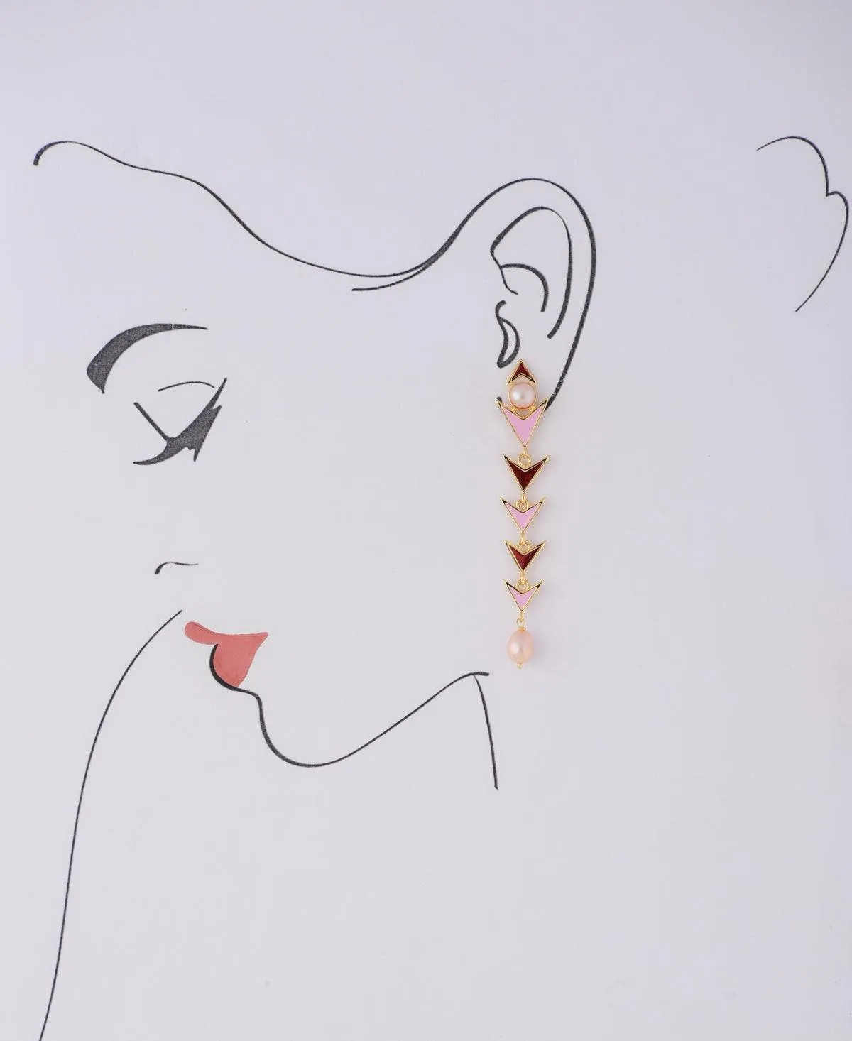 Fashionable Pearl Hang Earring