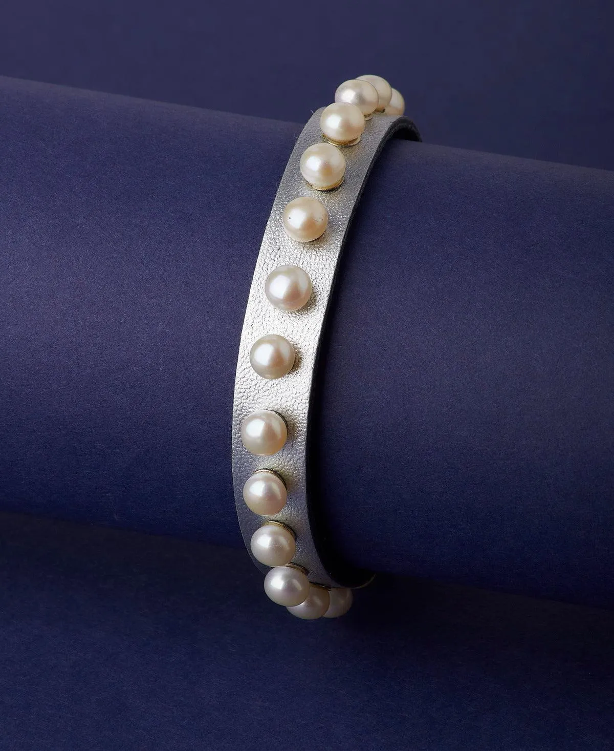 Fashionable Real Pearl Band Bracelet