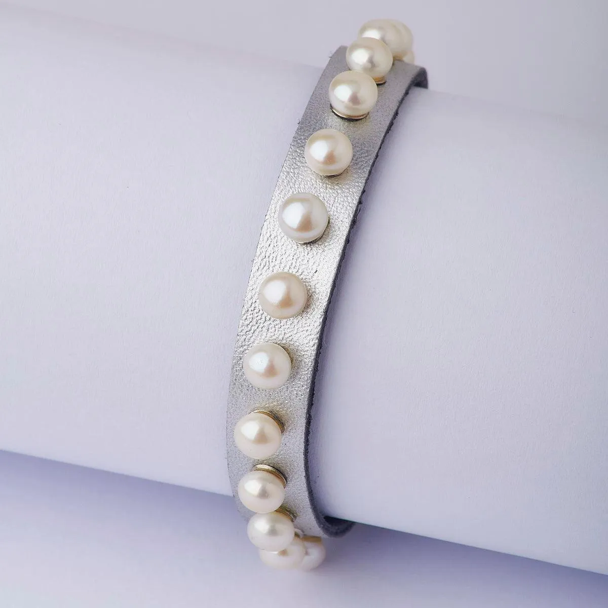 Fashionable Real Pearl Band Bracelet