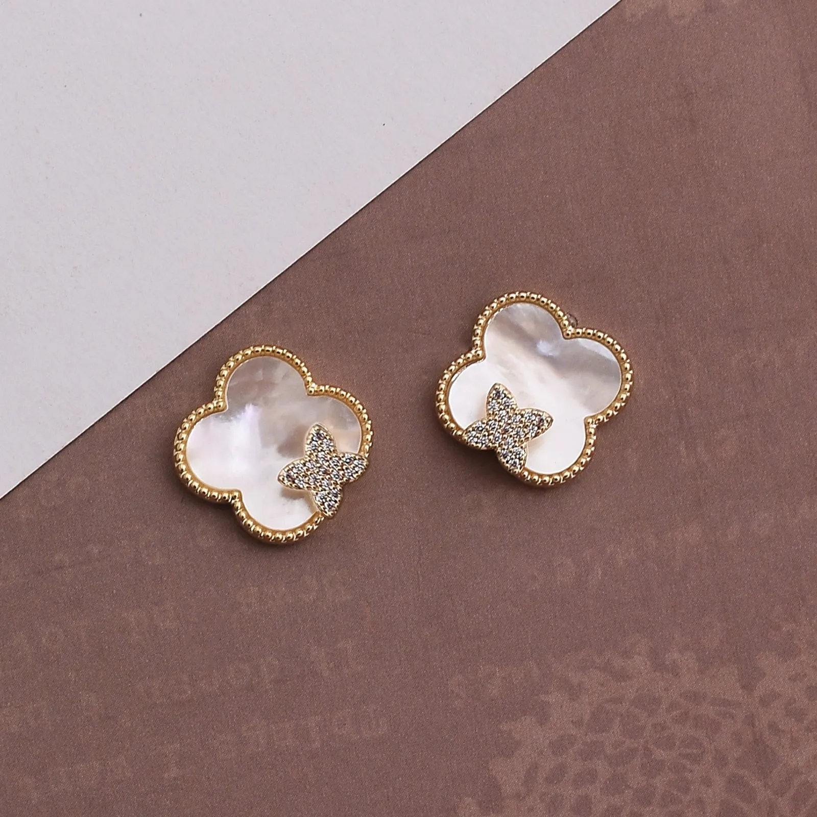 Ginger Fashionable Stud Earrings