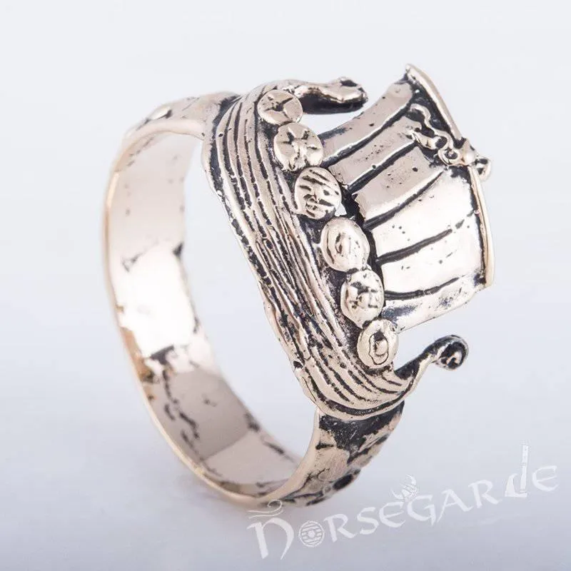 Handcrafted Drakkar Figurine Ring - Bronze