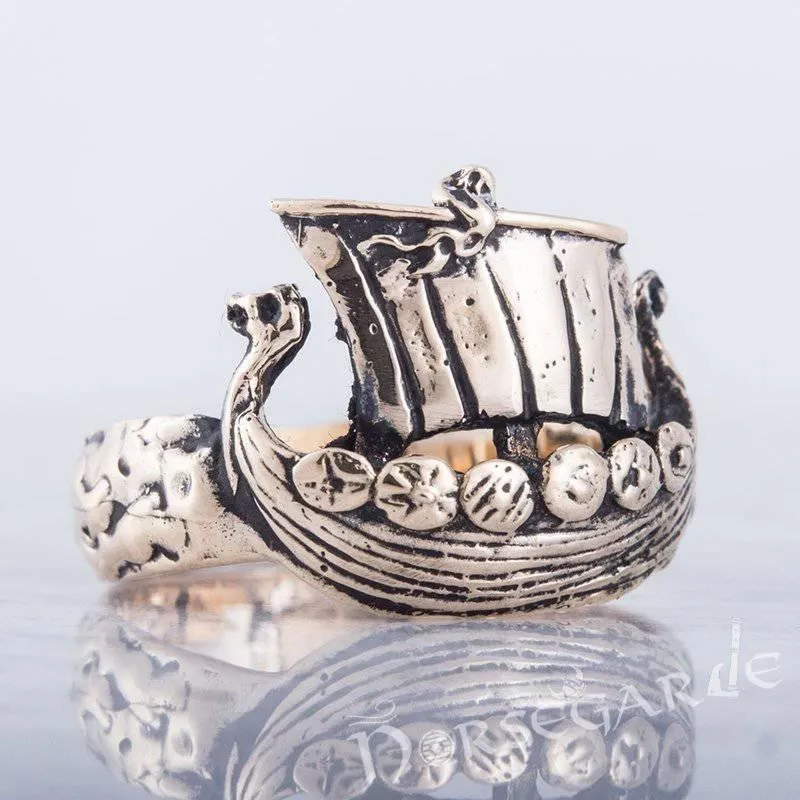 Handcrafted Drakkar Figurine Ring - Bronze