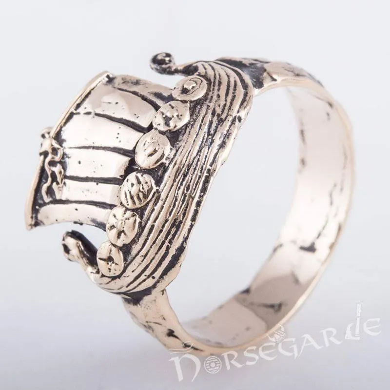 Handcrafted Drakkar Figurine Ring - Bronze