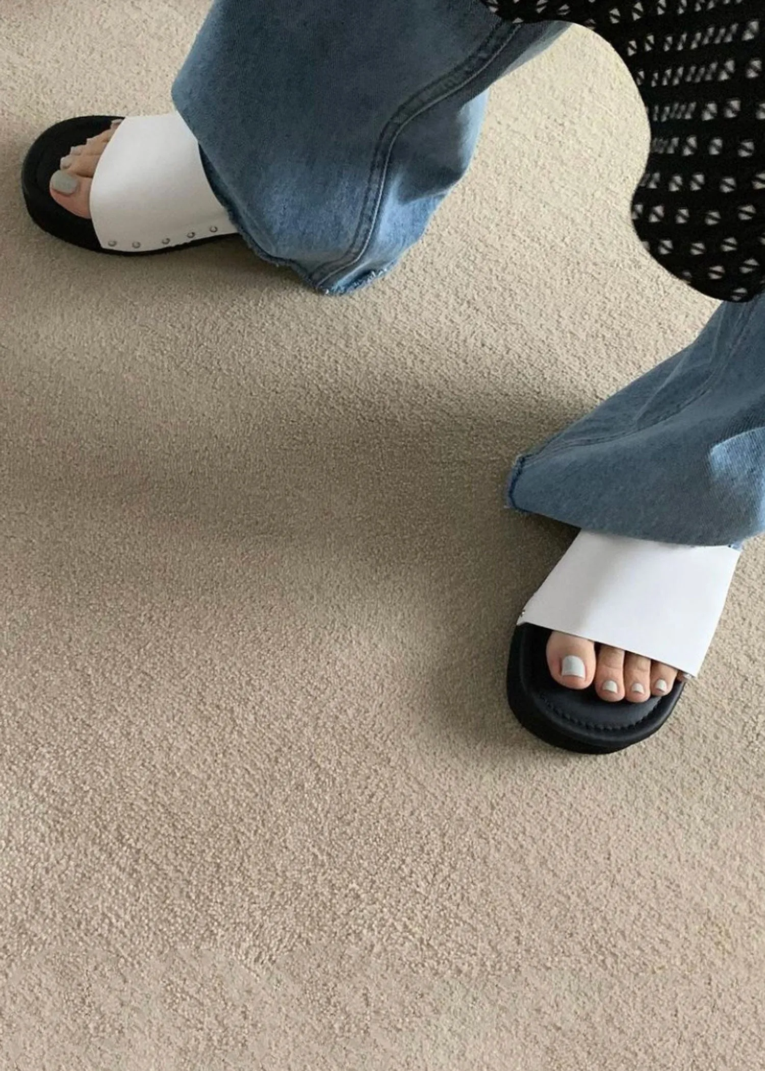 Isla Slides (Pre-order)