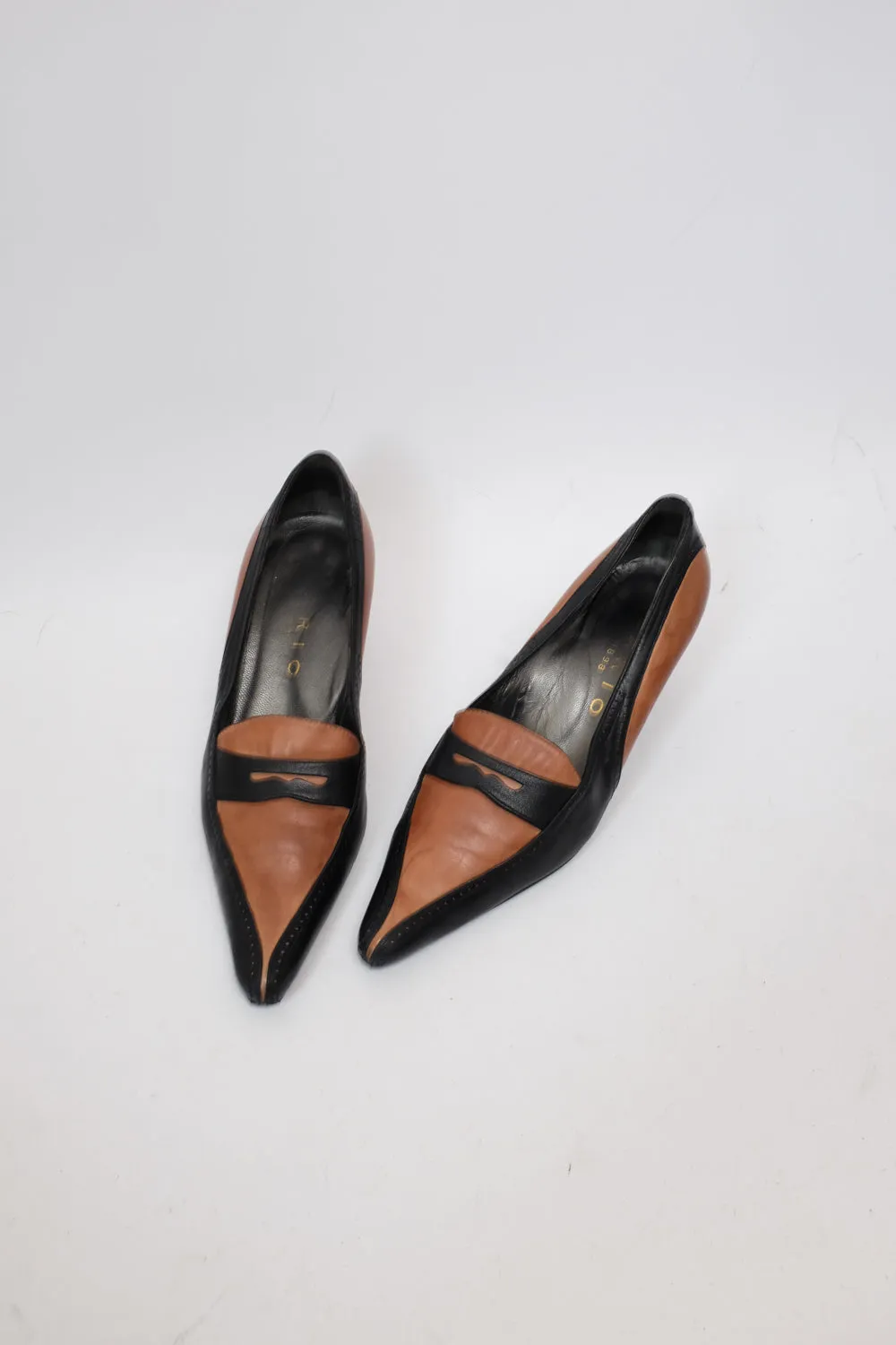 ITALY BLACK LEATHER  FLAT PUMPS 38