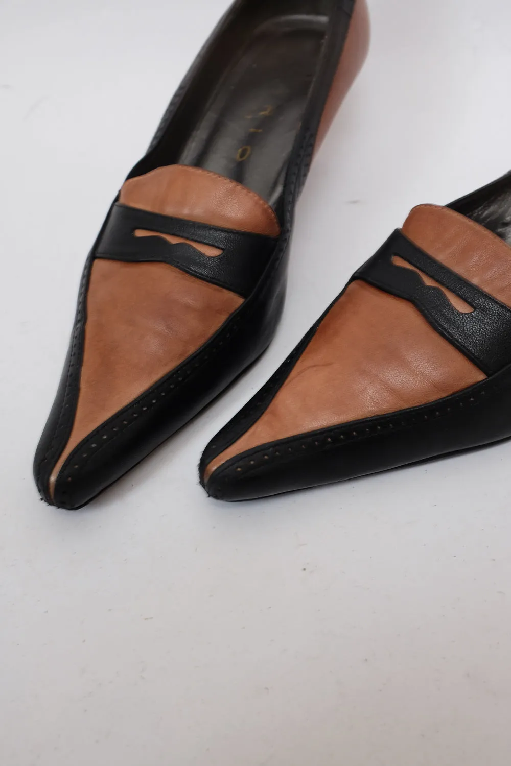 ITALY BLACK LEATHER  FLAT PUMPS 38