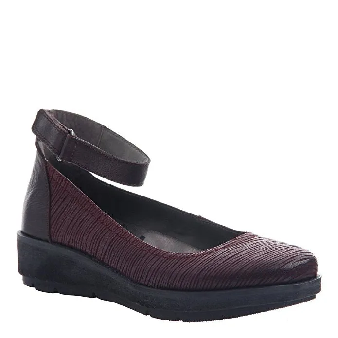 OTBT Women's Scamper Shoes