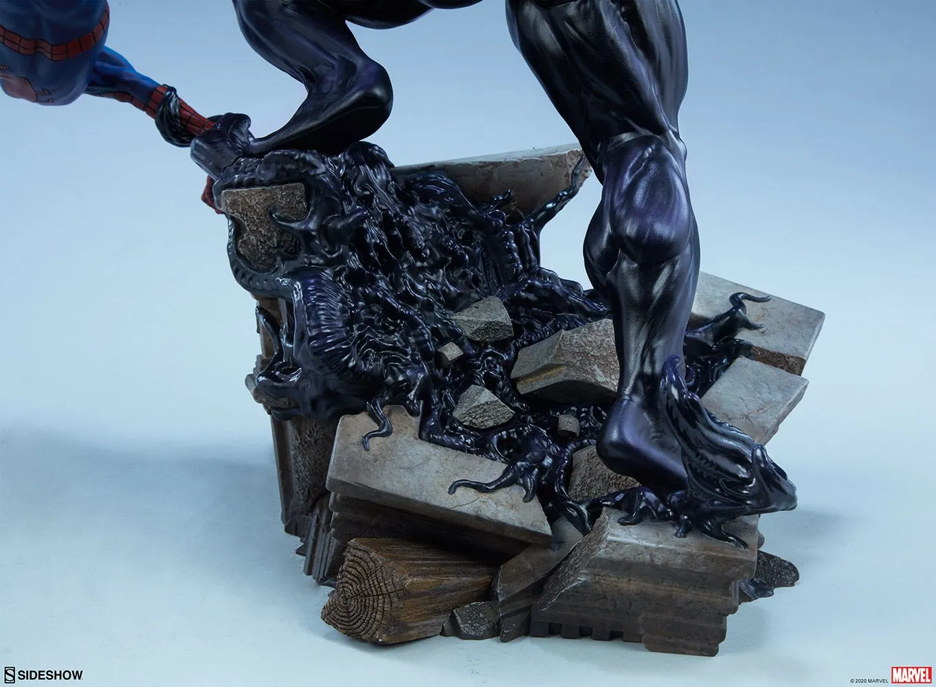 Sideshow Collectibles Spider-Man vs Venom Maquette